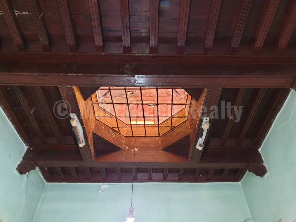Riad to renovate with great potential and prime location