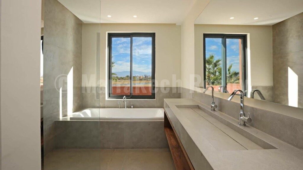 Villa de luxe à vendre en premier rang sur un parcours de golf prestigieux à Marrakech