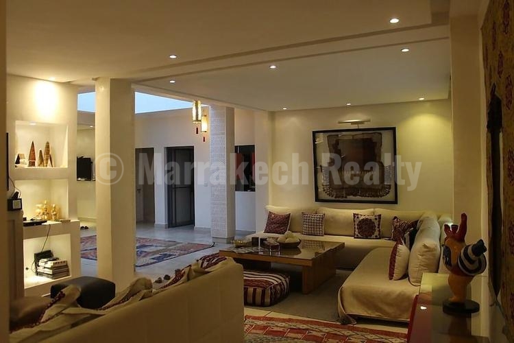 Standout contemporary 6 bedroom Riad with prime location just up for sale
