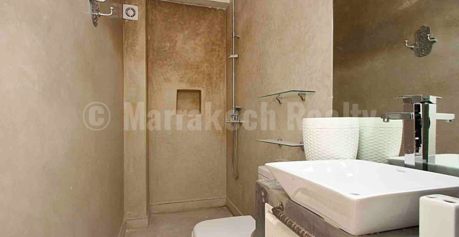 Standout contemporary 6 bedroom Riad with prime location just up for sale