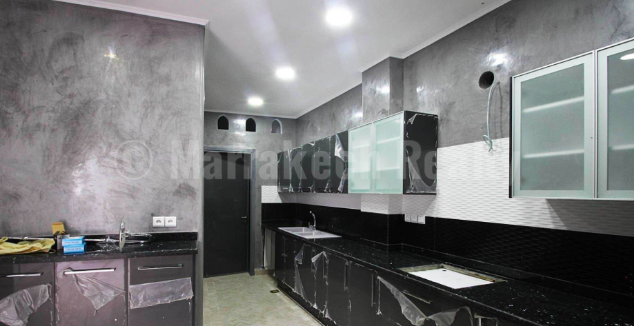 This superb 7 suites Riad with utterly awesome views just hit the market