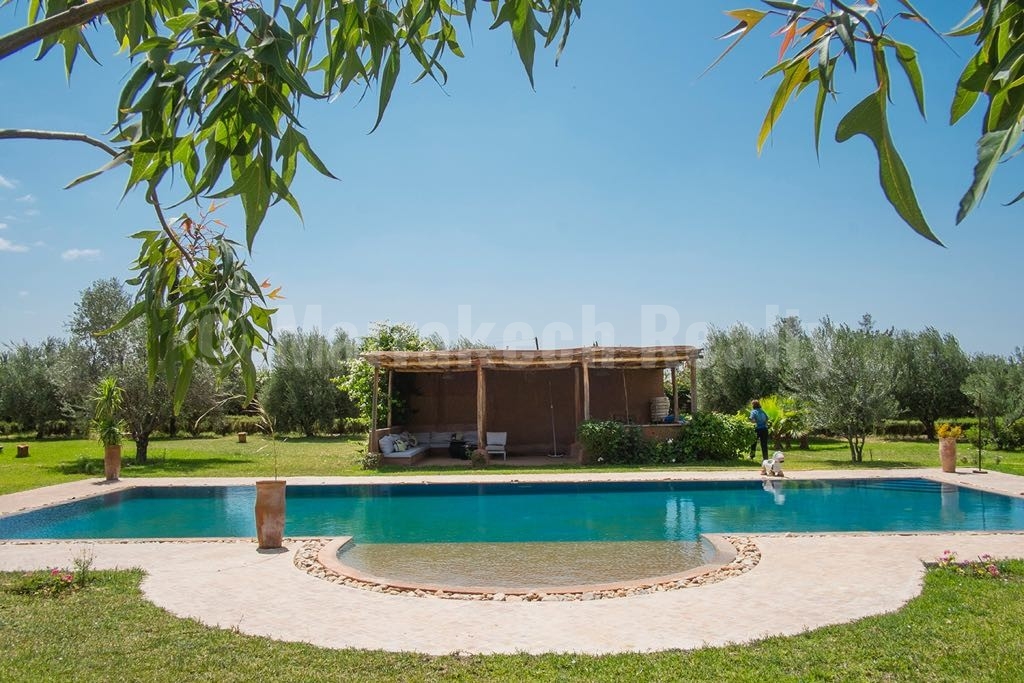 Standout 5 bedroom villa on 1 hectare close to Marrakech just listed