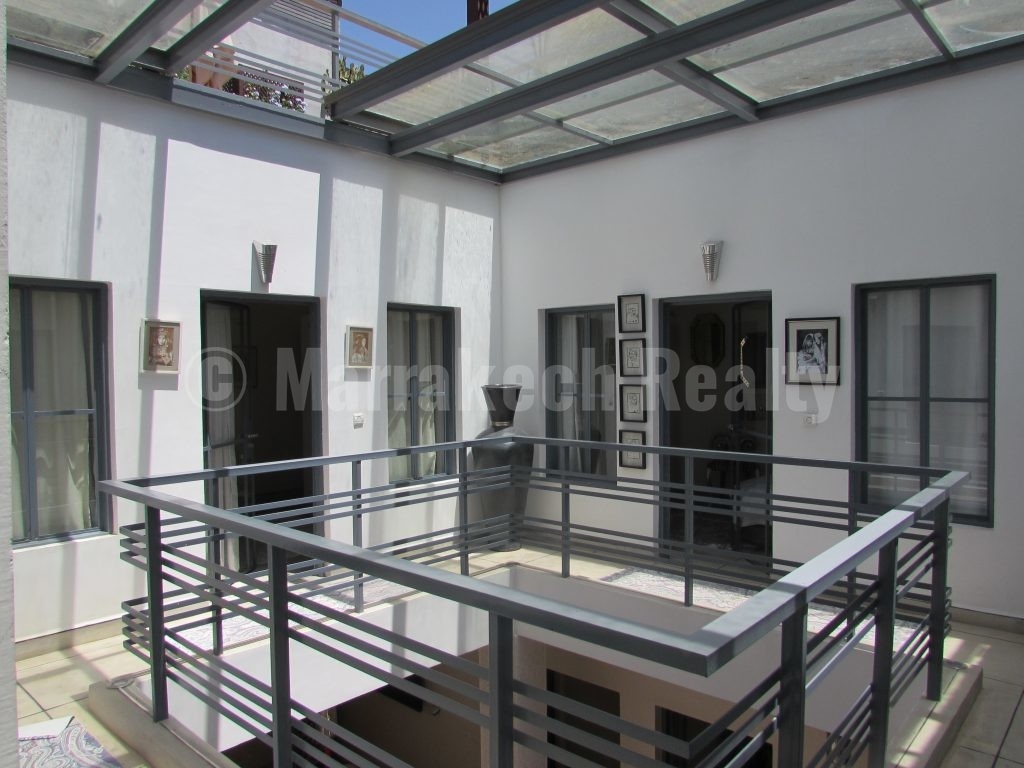 Standout contemporary 6 bedroom Riad with prime location just up for sale