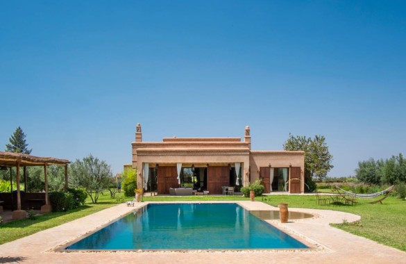 Standout 5 bedroom villa on 1 hectare close to Marrakech just listed