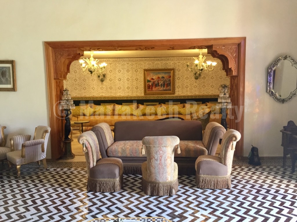 Imposante villa sur un hectare à vendre à proximité de Marrakech