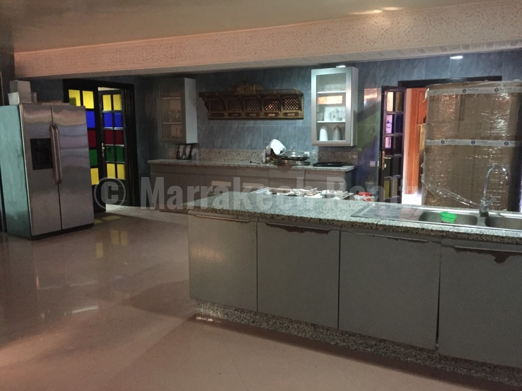 Imposante villa sur un hectare à vendre à proximité de Marrakech