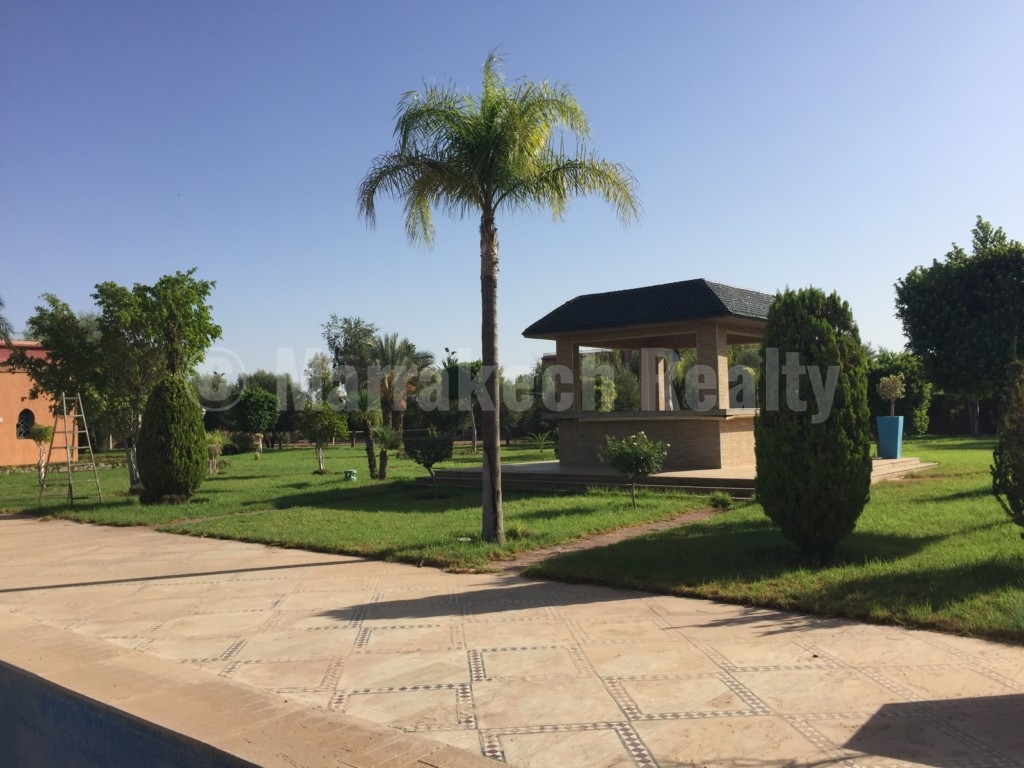 Imposante villa sur un hectare à vendre à proximité de Marrakech