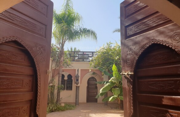 Villa-Riad à vendre dans un beau domaine sécurisé proche de Marrakech