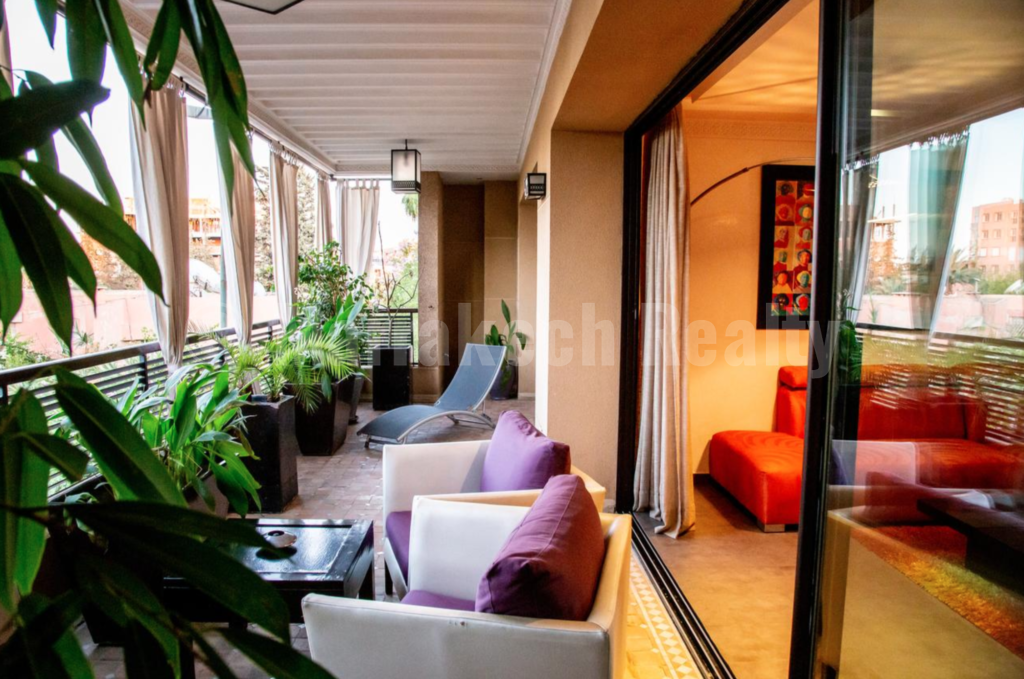 Attractive 2 bedroom apartment with terrace for rent in downtown Marrakech