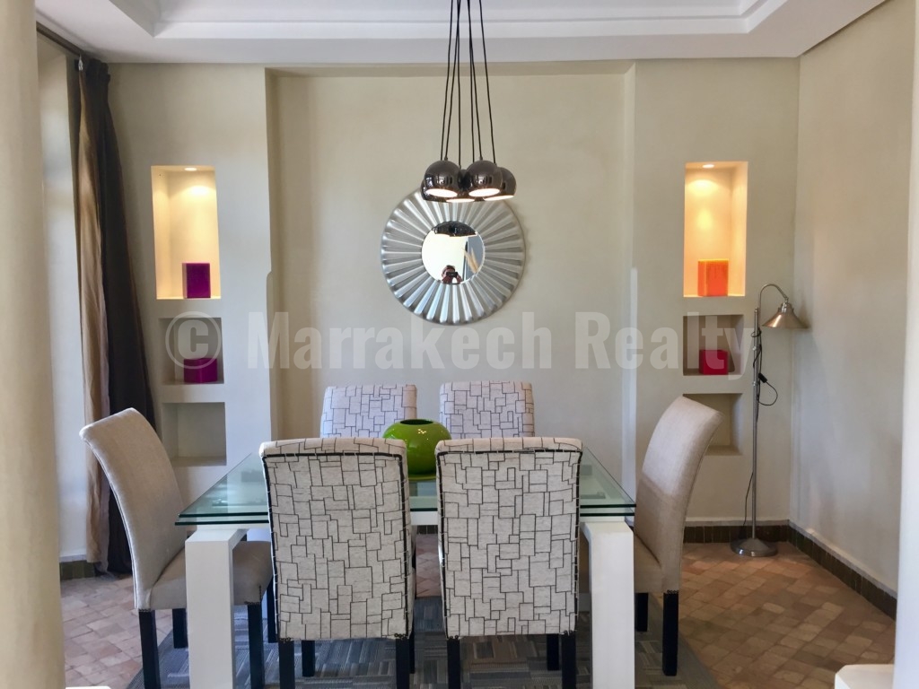 Jolie villa de 3 chambres à louer en longue durée dans une résidence golfique