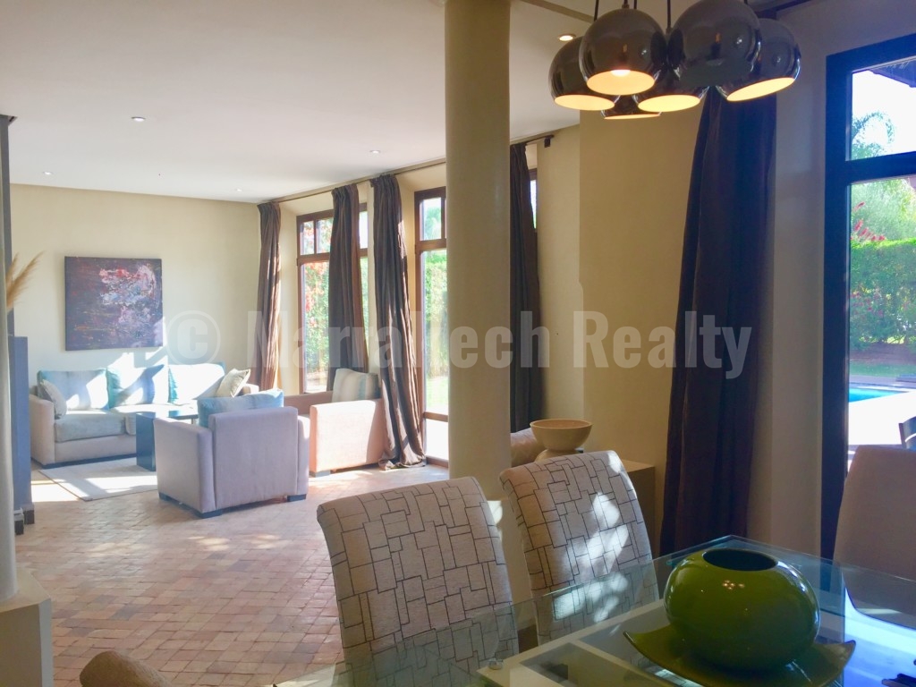 Jolie villa de 3 chambres à louer en longue durée dans une résidence golfique