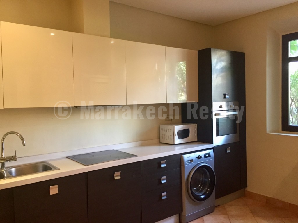 Jolie villa de 3 chambres à louer en longue durée dans une résidence golfique