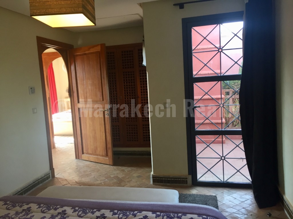 Jolie villa de 3 chambres à louer en longue durée dans une résidence golfique