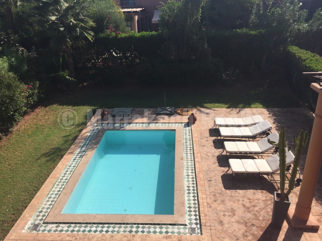 Jolie villa de 3 chambres à louer en longue durée dans une résidence golfique