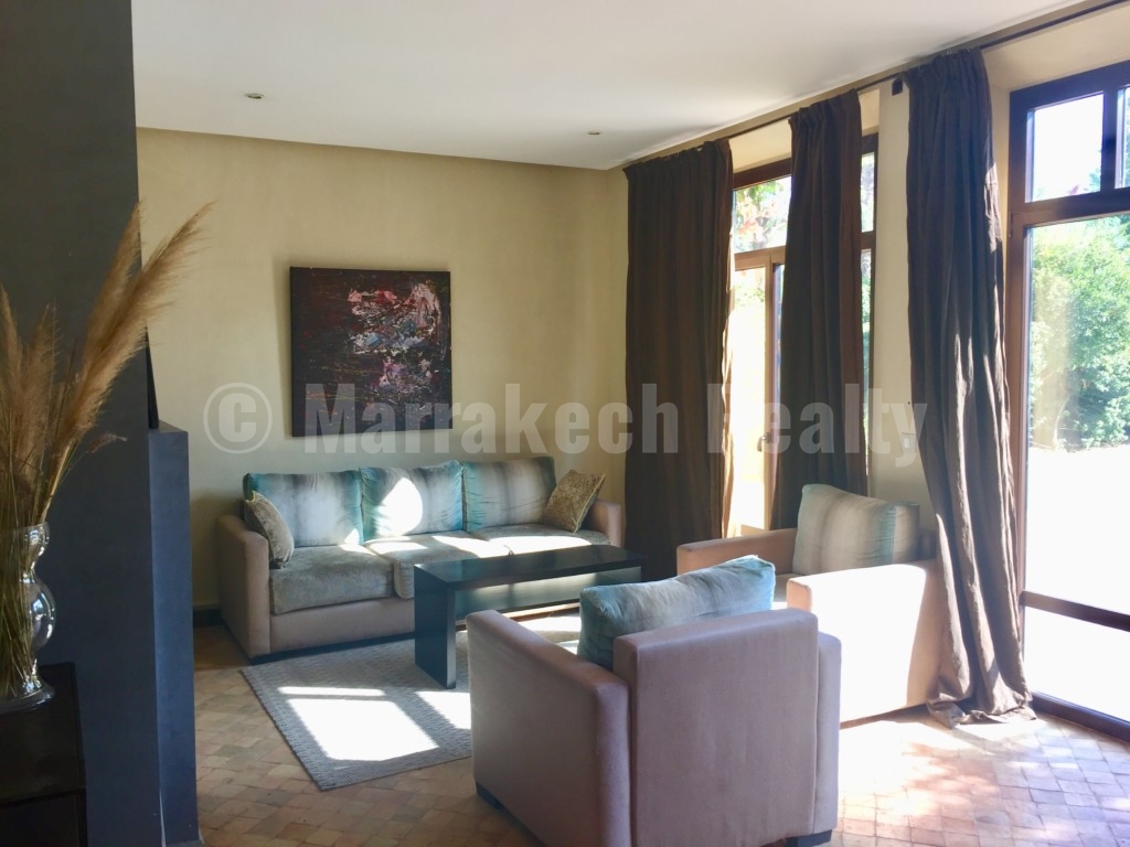 Jolie villa de 3 chambres à louer en longue durée dans une résidence golfique