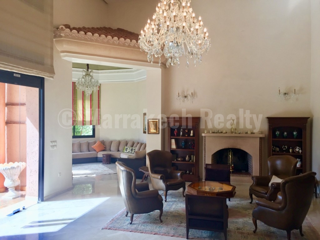 Luxury 4 bedroom villa for sale in an exclusive golf complex