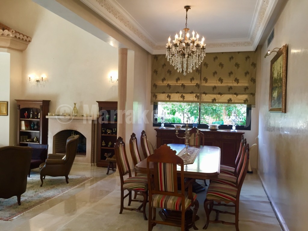 Luxury 4 bedroom villa for sale in an exclusive golf complex