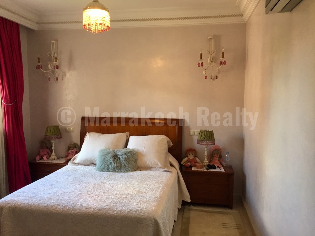 Luxury 4 bedroom villa for sale in an exclusive golf complex