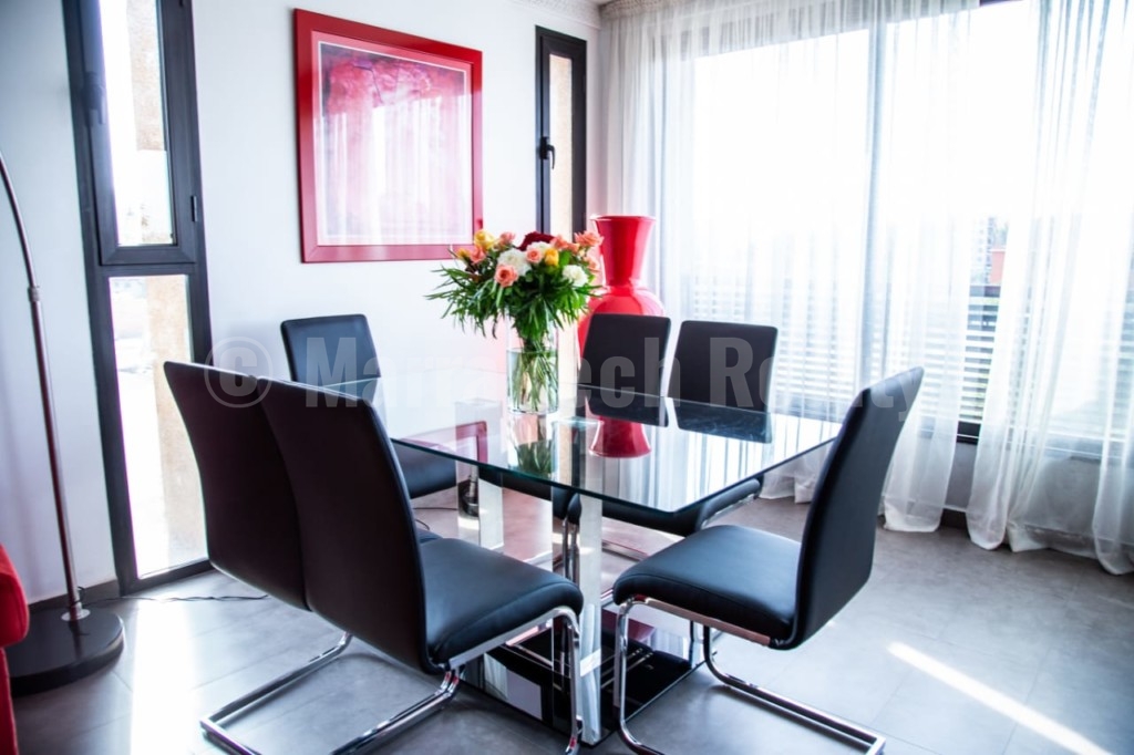 Large 1 bedroom apartment with terrace for rent in downtown Marrakech