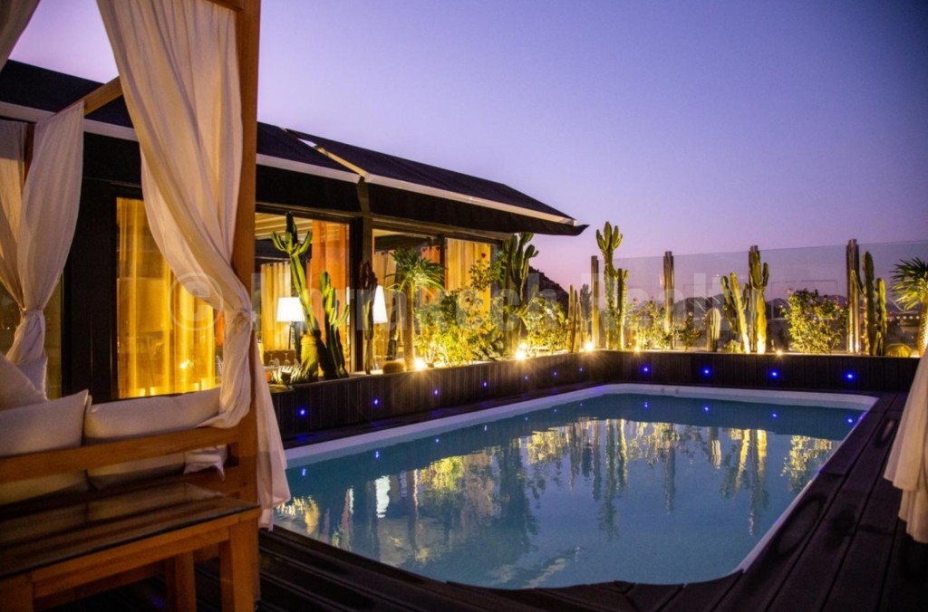 Attractive 2 bedroom apartment with terrace for rent in downtown Marrakech