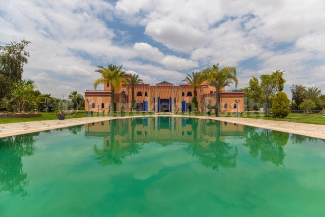 Imposante villa sur un hectare à vendre à proximité de Marrakech