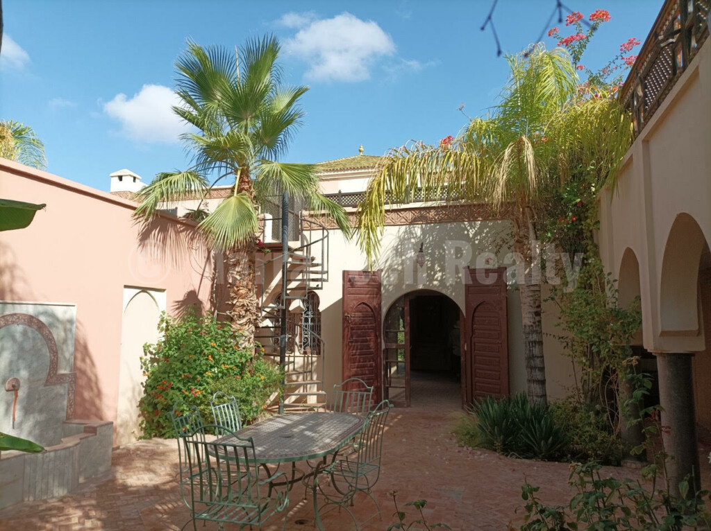 3 bedroom Villa-Riad for sale in a lovely gated community close to Marrakech
