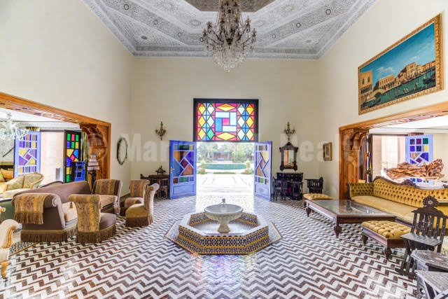 Imposante villa sur un hectare à vendre à proximité de Marrakech