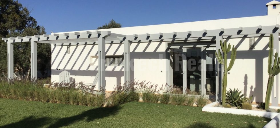 Attractive modern 4 bedroom villa close to Essaouira just up for sale