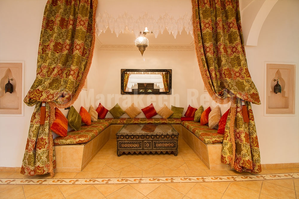 Belle Villa d’Hôtes de 12 chambres avec excellent emplacement