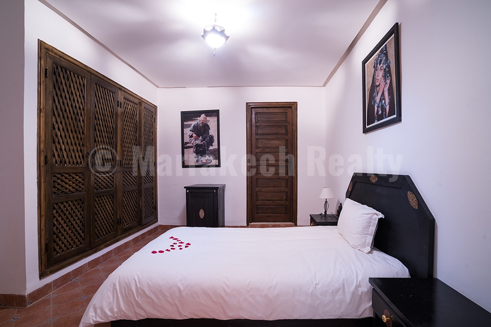 Belle Villa d’Hôtes de 12 chambres avec excellent emplacement