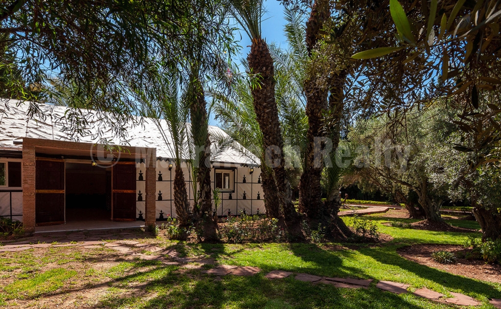 Luxury 15 room Boutique-Villa in the Palmeraie seeks new owners