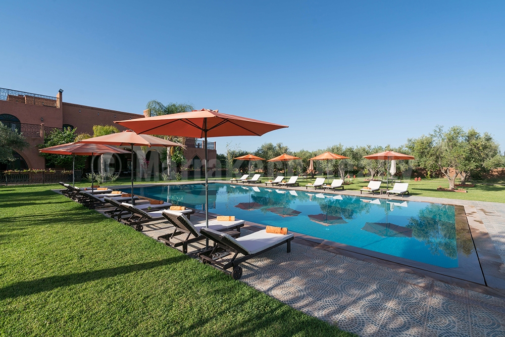 Belle Villa d’Hôtes de 12 chambres avec excellent emplacement
