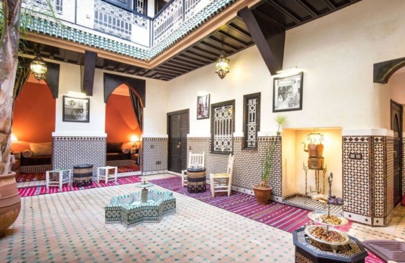 Traditional 7 bedroom Guest-House Riad with prime location just up for sale