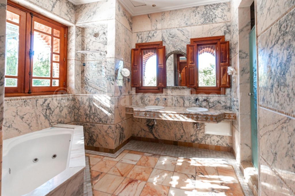 Standout traditionnal 4 bedroom villa for rent long and short term in the Palmeraie area