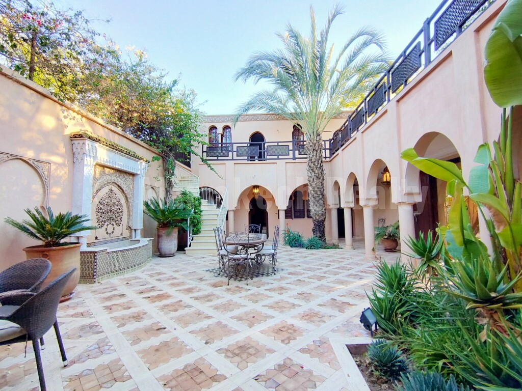 Villa meublé de 5 chambres à louer dans un petit domaine sécurisé