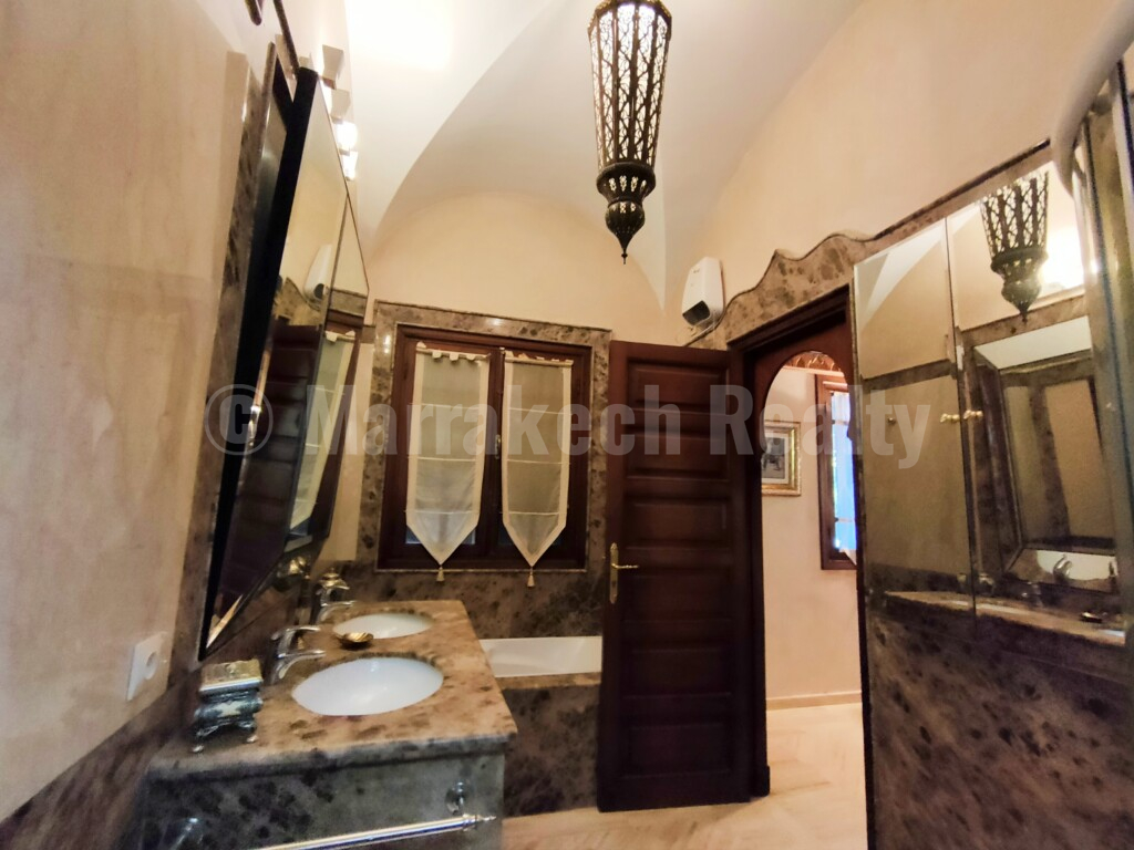 Villa meublé de 5 chambres à louer dans un petit domaine sécurisé