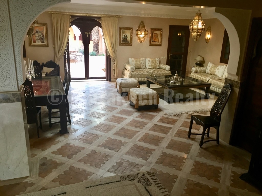 Villa meublé de 5 chambres à louer dans un petit domaine sécurisé