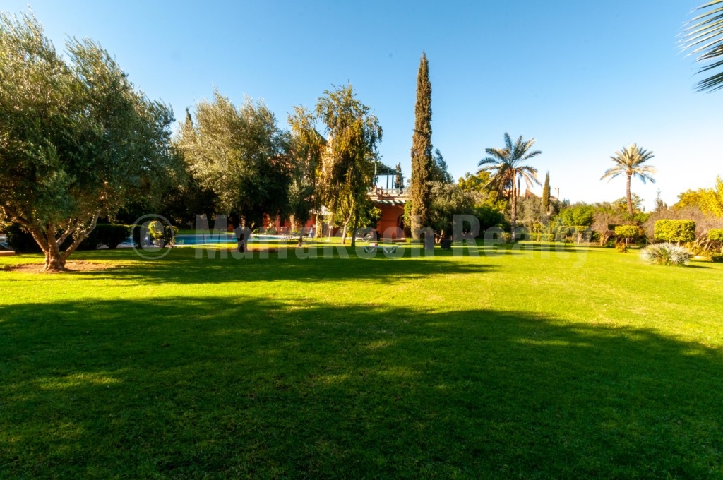 Standout traditionnal 4 bedroom villa for rent long and short term in the Palmeraie area