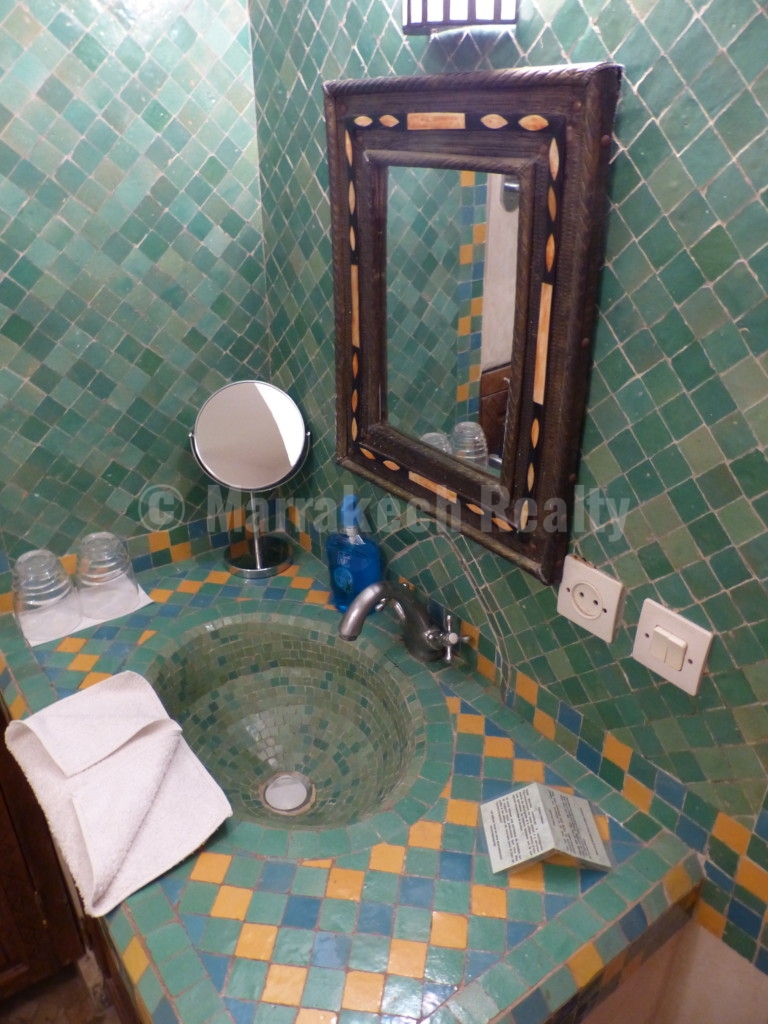 Belle opportunité pour cette Maison d’Hôtes de 11 chambres avec accès devant la porte
