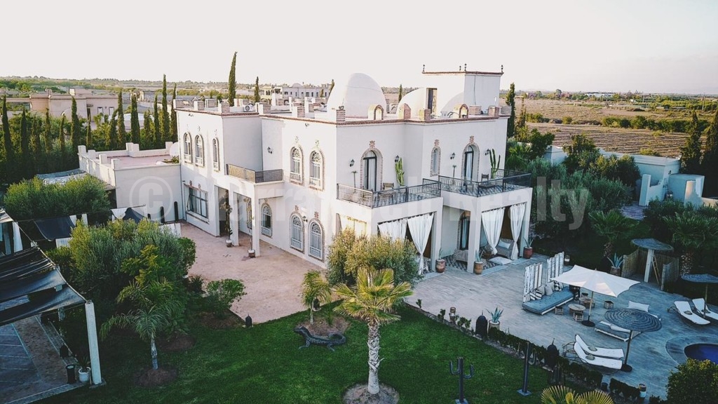 Superbe villa exploitée en Maison d’Hôtes à proximité de Marrakech