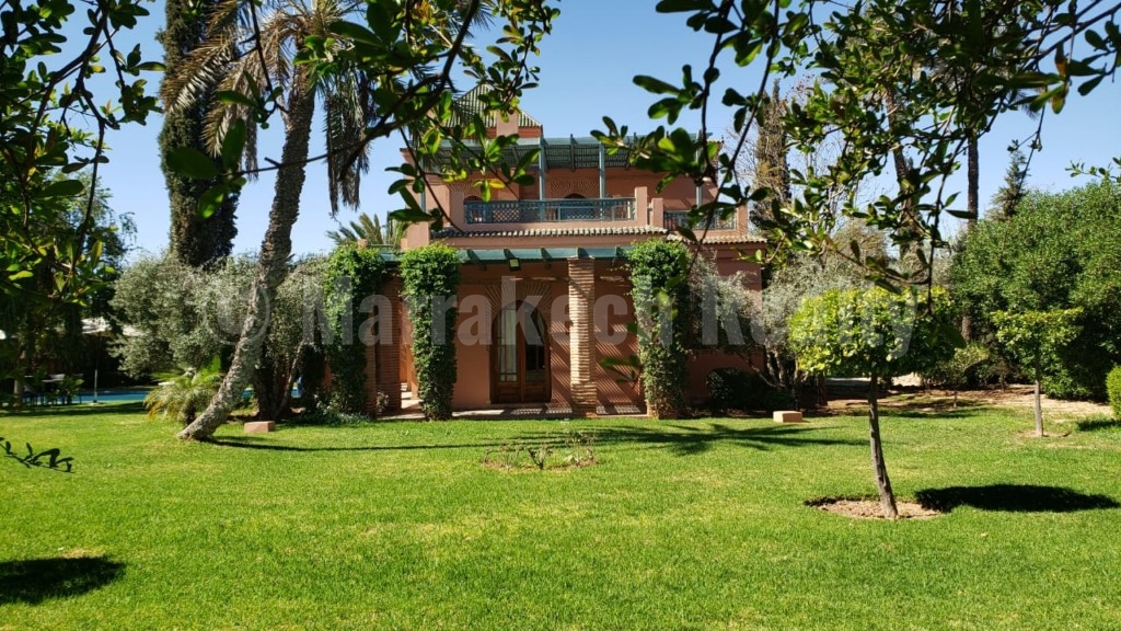 Standout traditionnal 4 bedroom villa for rent long and short term in the Palmeraie area