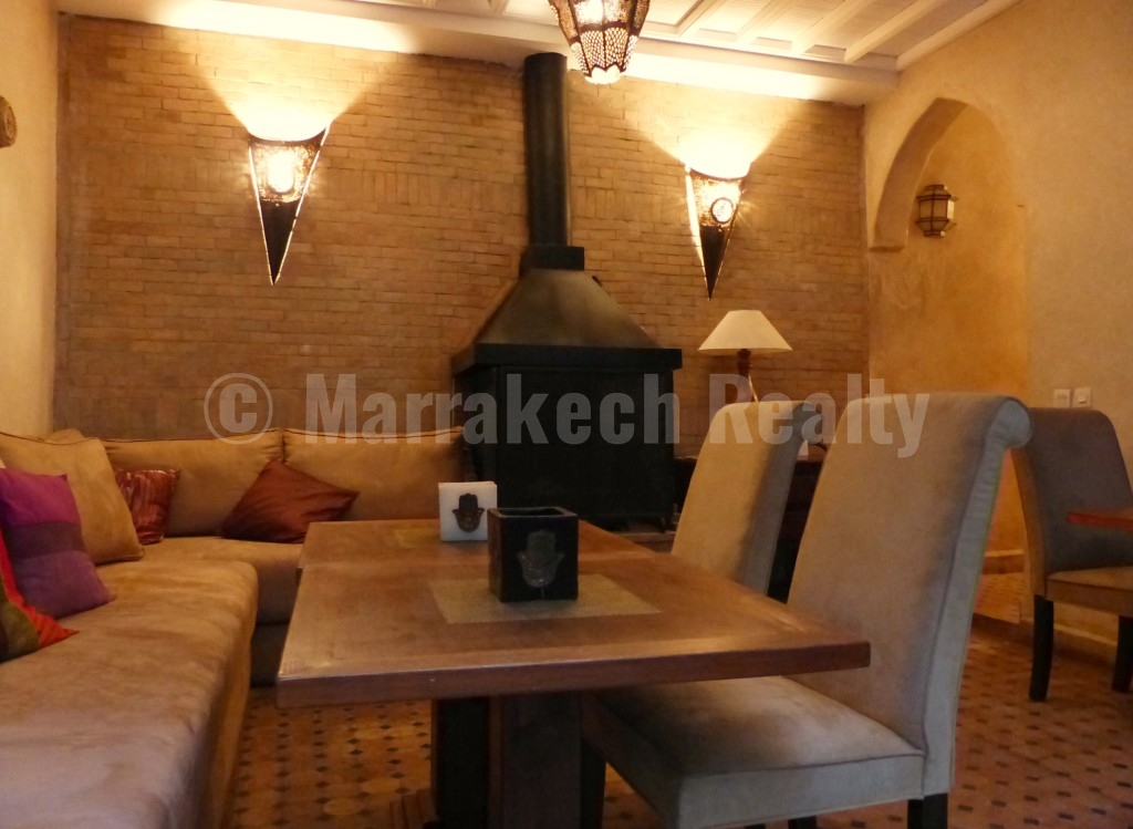 Belle opportunité pour cette Maison d’Hôtes de 11 chambres avec accès devant la porte