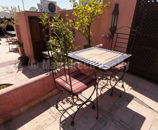 Belle opportunité pour cette Maison d’Hôtes de 11 chambres avec accès devant la porte