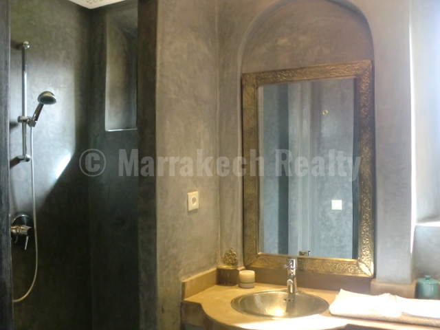 Long term rental: this standout villa in a golf domain