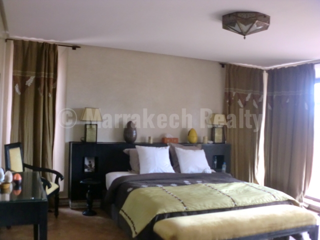 Long term rental: this standout villa in a golf domain