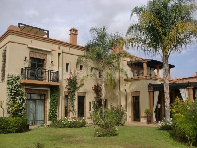 Long term rental: this standout villa in a golf domain