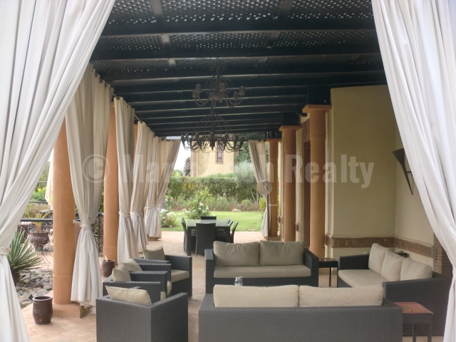 Long term rental: this standout villa in a golf domain