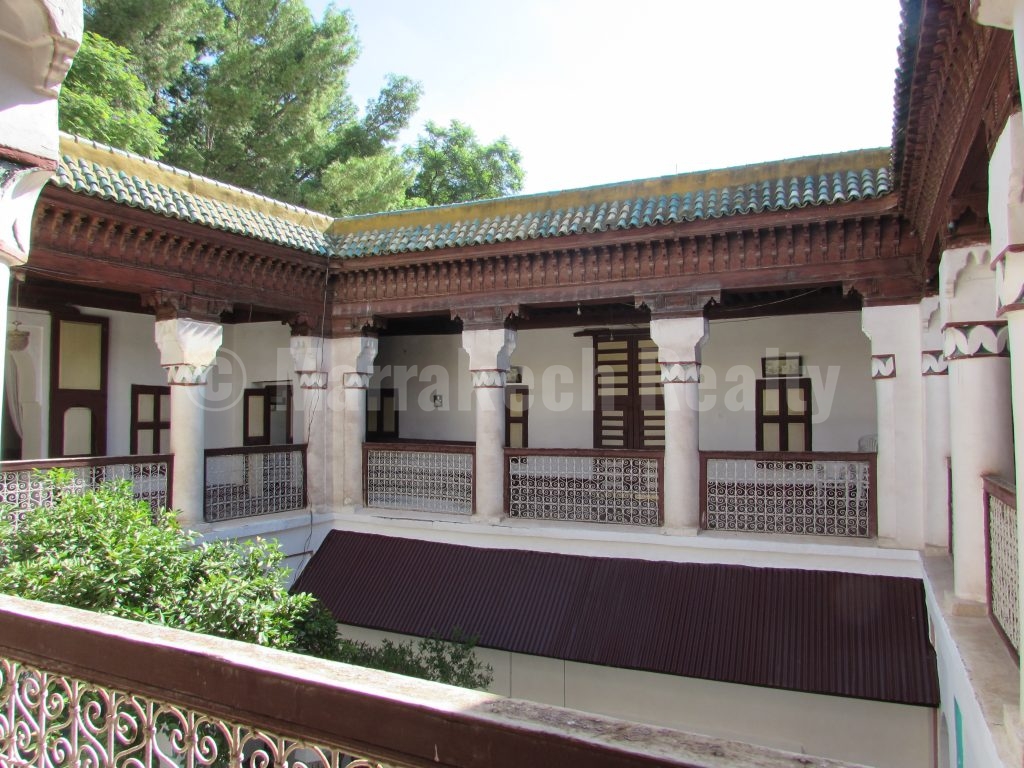 Superbe Riad titré à marrakech en partie rénové : super potentiel !