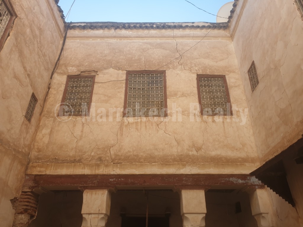 Ancient Riad to renovate with prime location : great potential