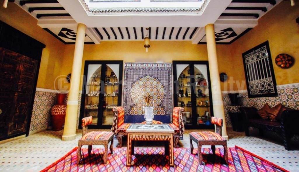 Large 26 bedroom Guest-House Riad seeks new owner